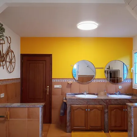 Casa Quercus Galicia A 17 Minutos De Compostela! Holiday home A Estrada